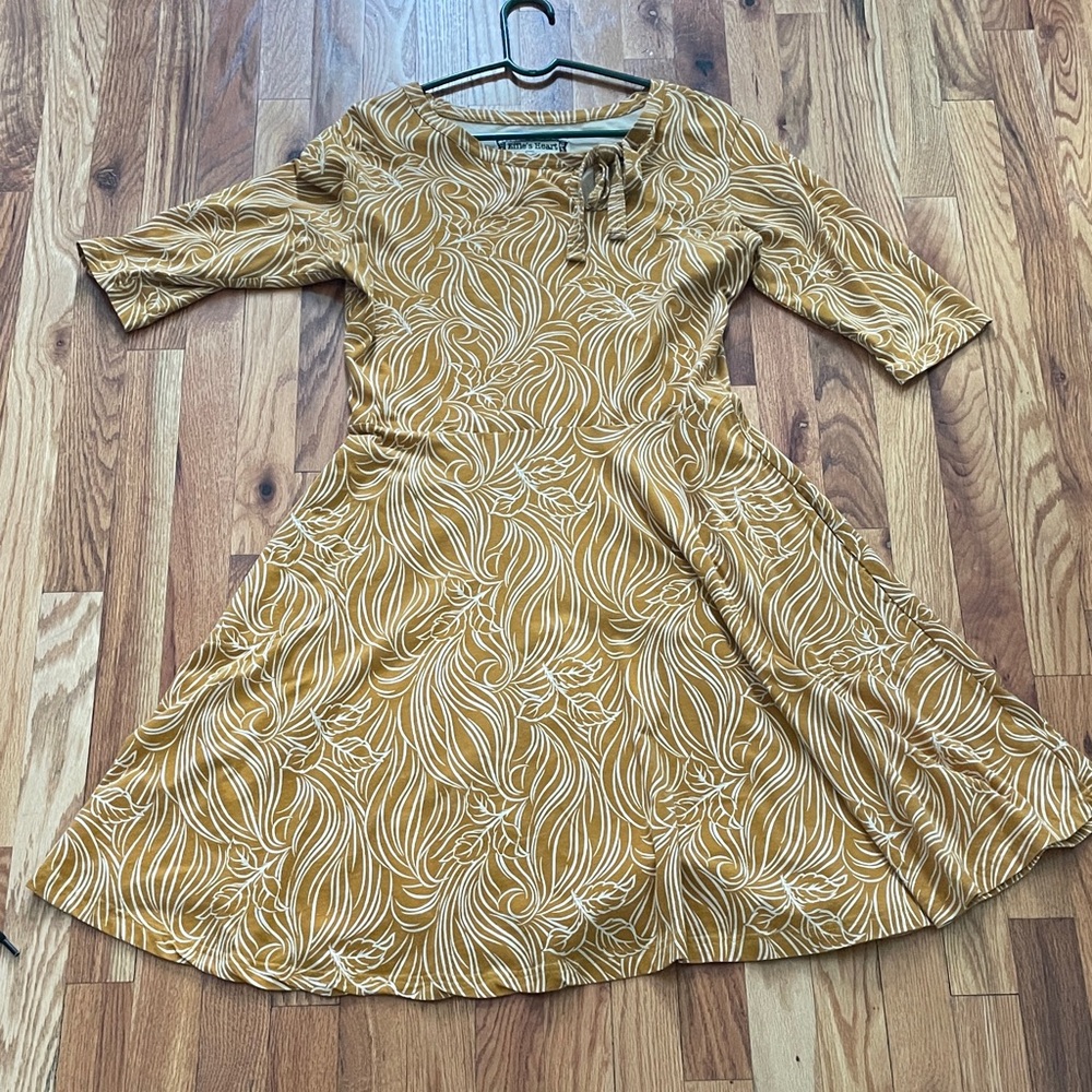 Beautiful Jersey Knit Casual Dress in Straw color - Picture 3 of 8